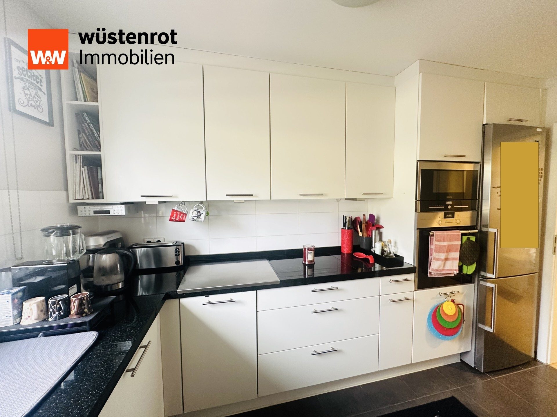Immobilienangebot - Stuttgart / Bad Cannstatt - Alle - Exklusive 5-Zimmer-Wohnung mit Balkon, 2 Bädern, Lift und zentraler Lage nähe Kurpark, Bj. 2012