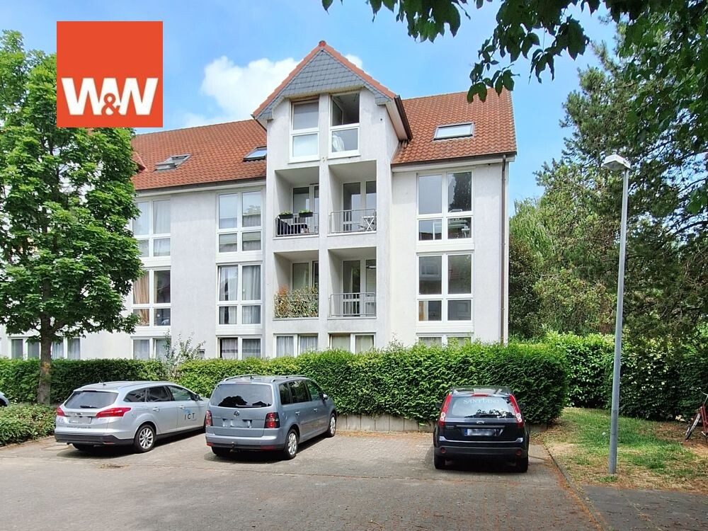 Immobilienangebot - Hannover - Alle - Investieren oder Einziehen? - Dachgeschosswohnung mit Parkplatz