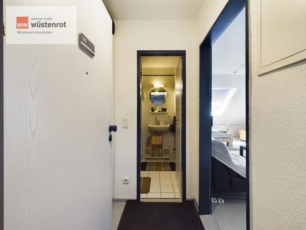 Immobilienangebot - Hannover - Alle - Investieren oder Einziehen? - Dachgeschosswohnung mit Parkplatz