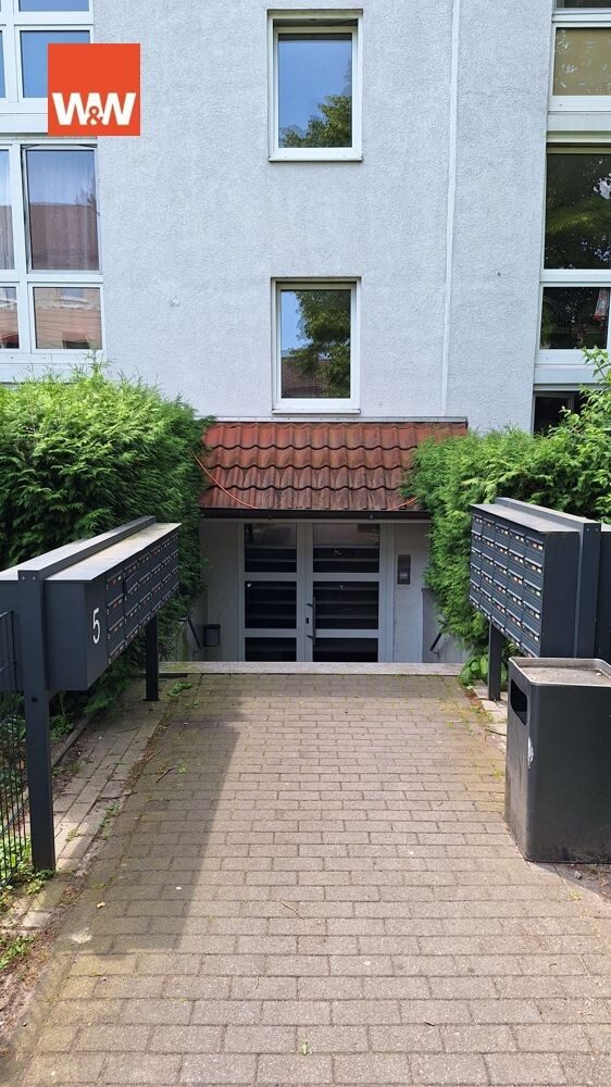 Immobilienangebot - Hannover - Alle - Investieren oder Einziehen? - Dachgeschosswohnung mit Parkplatz