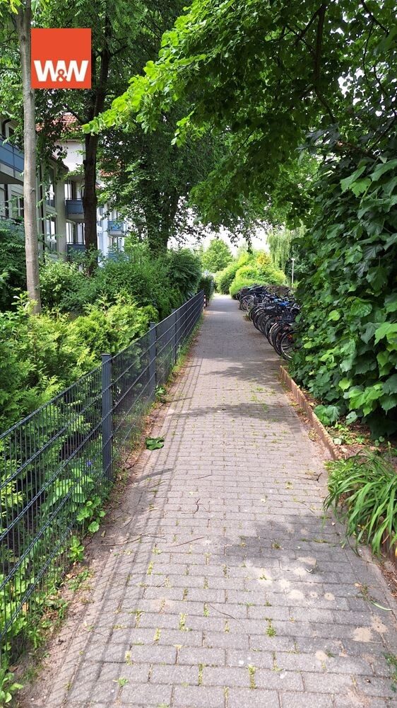 Immobilienangebot - Hannover - Alle - Investieren oder Einziehen? - Dachgeschosswohnung mit Parkplatz
