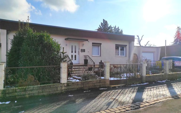Immobilienangebot - Magdeburg / Hopfengarten - Alle - Haus sucht glückliche Familie - überzeugen Sie sich selbst - EFH im Magdeburger Hopfengarten