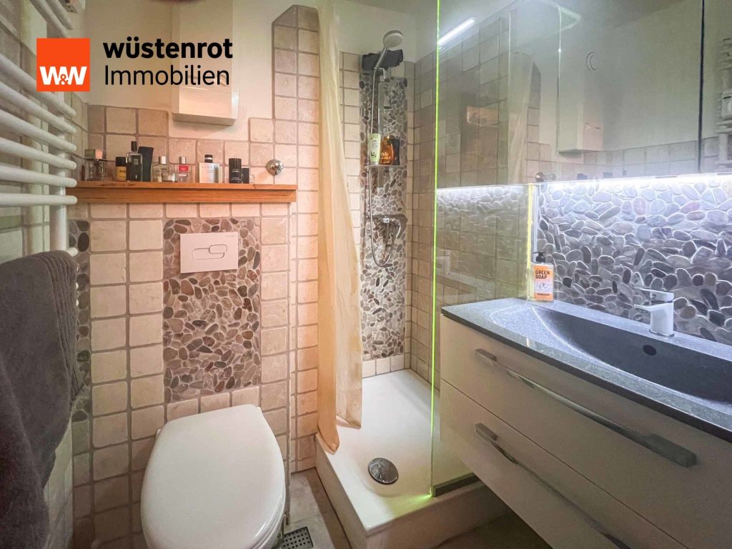 Immobilienangebot - Altenau - Alle - Schickes Dachgeschoß mit 57m² Südseite Balkon und Keller