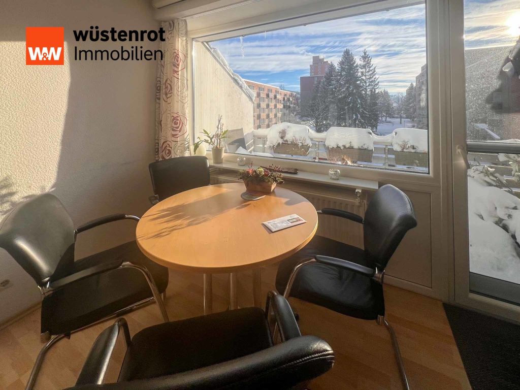 Immobilienangebot - Altenau - Alle - Schickes Dachgeschoß mit 57m² Südseite Balkon und Keller