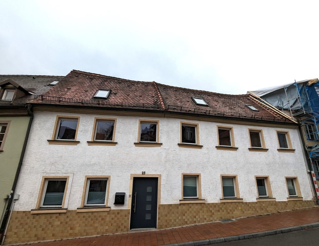 Immobilienangebot - Bamberg - Alle - Historisches Wohnhaus, bezugsfrei. 
Teilweise modernisierungsbedürftig.

Bamberg-Zentrum, Berggebiet