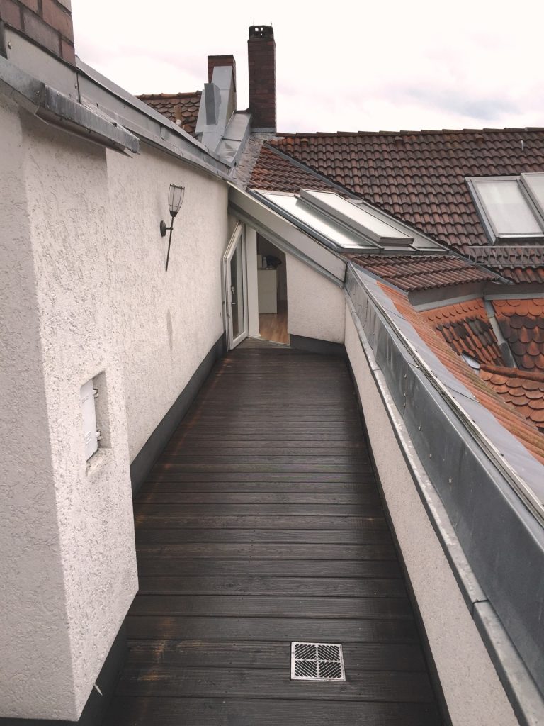 Immobilienangebot - Nürnberg - Alle - Stylische Dachwohnung mit großer Grundfläche und Dachterrasse, vermietet.

Nürnberg-St. Leonhard