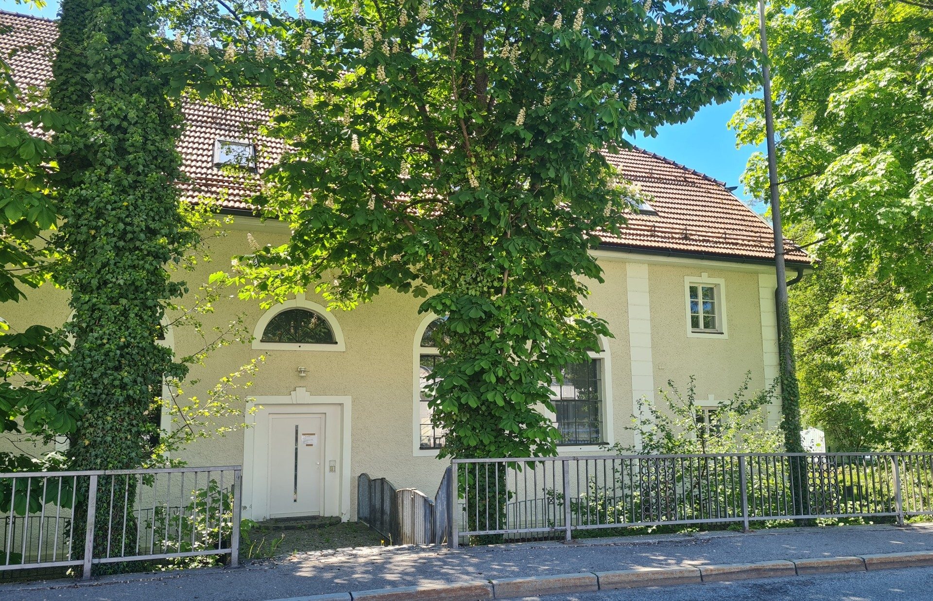 Immobilienangebot - Grafenau - Alle - Etwas ganz Besonderes - hier macht Arbeit Spaß!
Büro, Kanzlei, Galerie, Atelier, Co-Working, uvm...