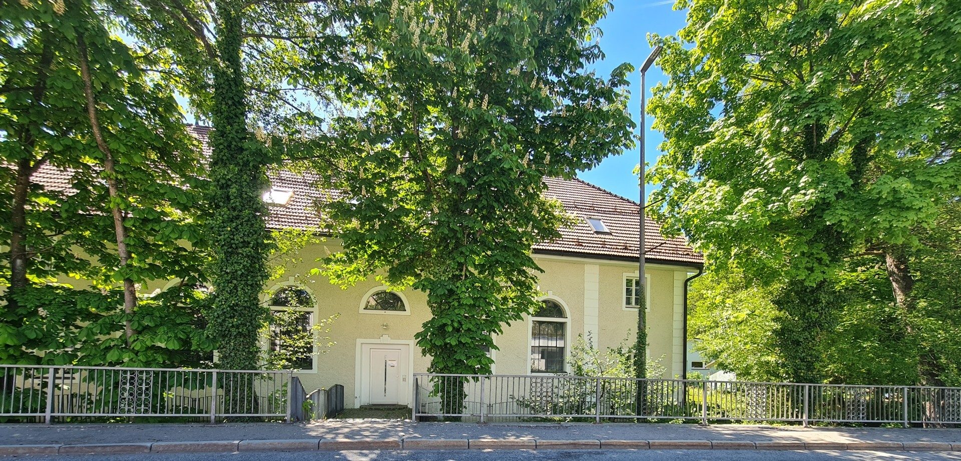 Immobilienangebot - Grafenau - Alle - Etwas ganz Besonderes - hier macht Arbeit Spaß!
Büro, Kanzlei, Galerie, Atelier, Co-Working, uvm...