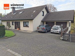 Immobilienangebot - Gummersbach / Bernberg - Alle - ***Großzügiges Wohnhaus mit Potenzial für Einliegerwohnung in Gummersbach-Bernberg!***