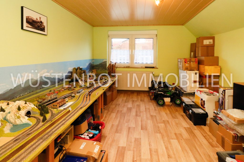 Immobilienangebot - Marktredwitz / Wölsauerhammer - Alle - Raus aus der Stadt? Ihr neues Familienidyll erwartet Sie!