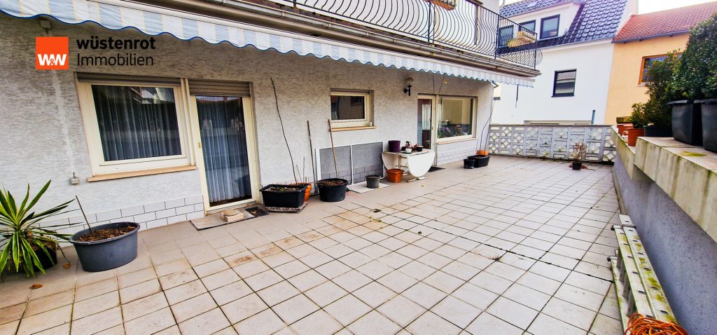 Immobilienangebot - Karben - Alle - Freistehendes Zweifamilienhaus mit großem Gartengrundstück und vielen Extras