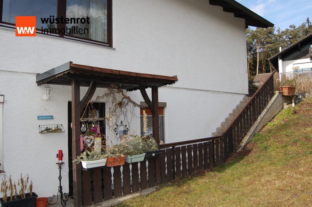 Immobilienangebot - Dietersburg - Alle - Großzügig und naturnah gelegenes Einfamilienhaus mit Einliegerwohnung auf 2.400 m² in Dieterburg