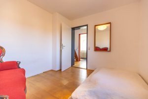 Immobilienangebot - Seefeld - Alle - Erbbaurecht: Sonniges, energetisch saniertes Doppelhaus mit sehr großem Garten