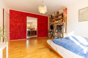 Immobilienangebot - Seefeld - Alle - Erbbaurecht: Sonniges, energetisch saniertes Doppelhaus mit sehr großem Garten