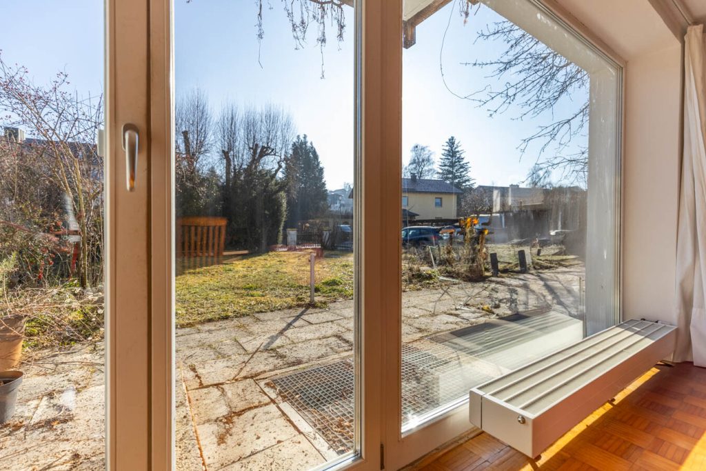 Immobilienangebot - Seefeld - Alle - Erbbaurecht: Sonniges, energetisch saniertes Doppelhaus mit sehr großem Garten