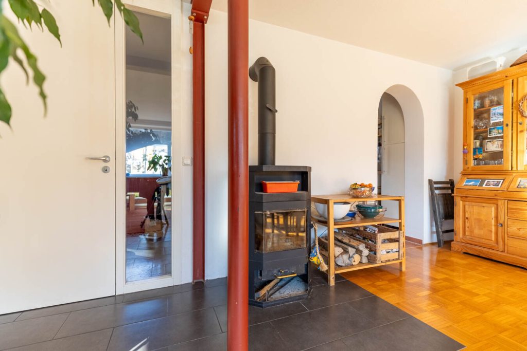 Immobilienangebot - Seefeld - Alle - Erbbaurecht: Sonniges, energetisch saniertes Doppelhaus mit sehr großem Garten