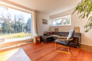 Immobilienangebot - Seefeld - Alle - Erbbaurecht: Sonniges, energetisch saniertes Doppelhaus mit sehr großem Garten