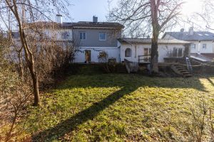 Immobilienangebot - Seefeld - Alle - Erbbaurecht: Sonniges, energetisch saniertes Doppelhaus mit sehr großem Garten