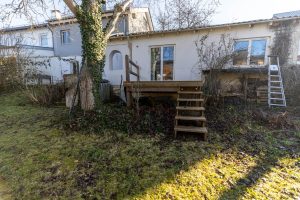 Immobilienangebot - Seefeld - Alle - Erbbaurecht: Sonniges, energetisch saniertes Doppelhaus mit sehr großem Garten