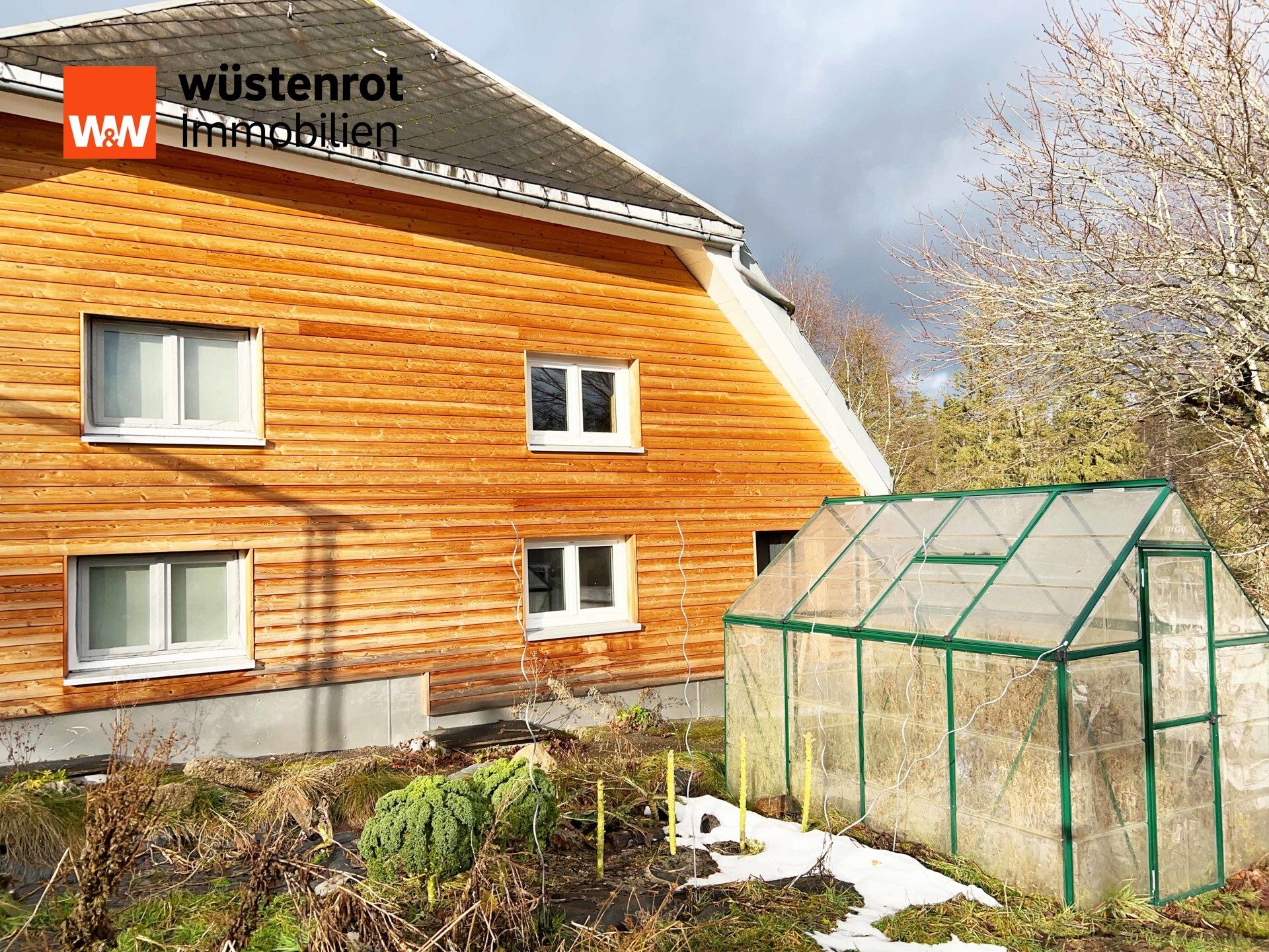 Immobilienangebot - Feldberg-Altglashütten - Alle - Schwarzwaldhof am Feldberg. Unikat mit saniertem Herzstück. 10 Zimmer. 205 m².
Mit Einliegerwohnung.