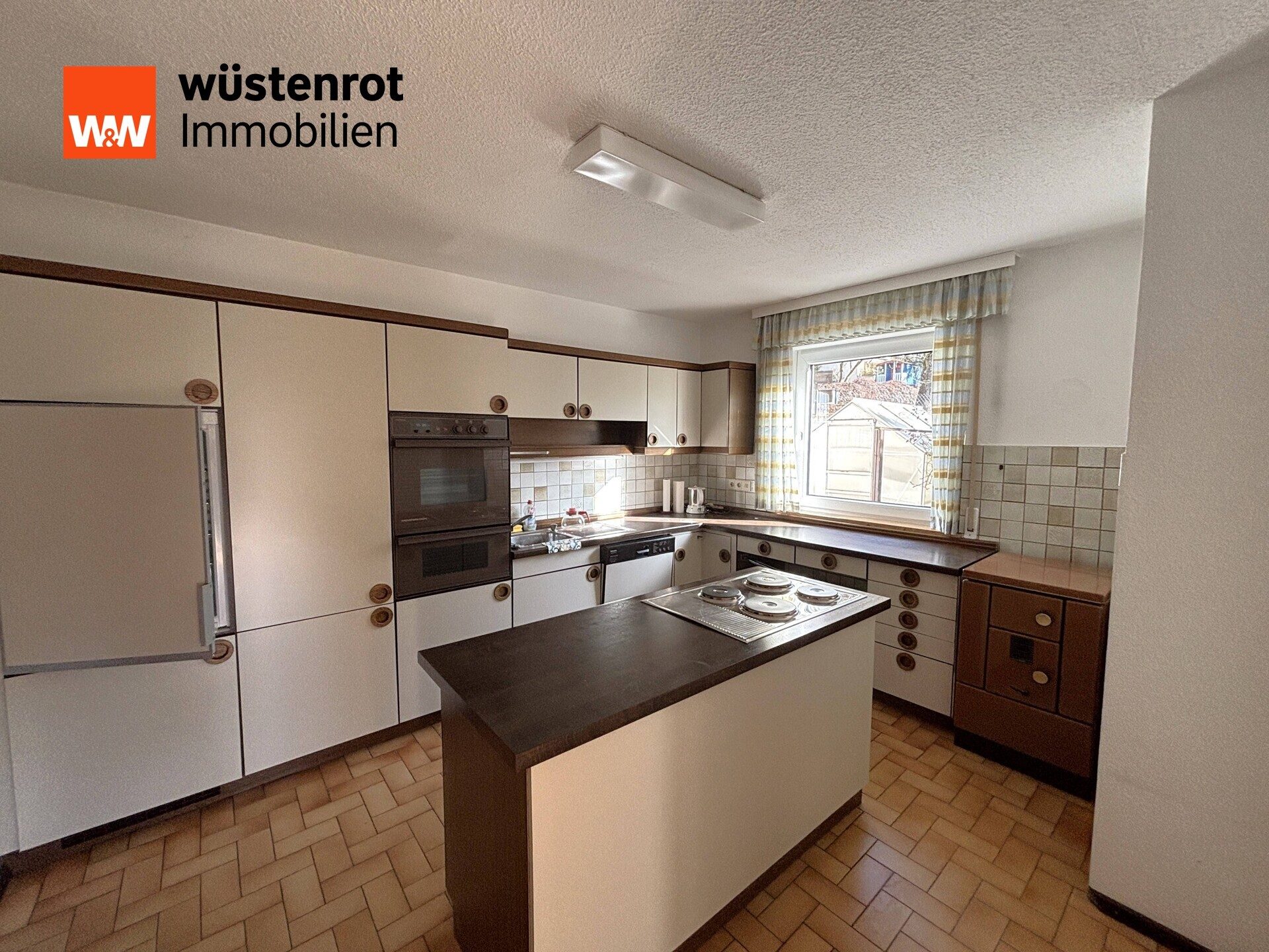 Immobilienangebot - Happurg / Kainsbach - Alle - Die Belohnung für langes Suchen!
7 Zimmer - 240 m² - Pool - Sauna - Traumlage