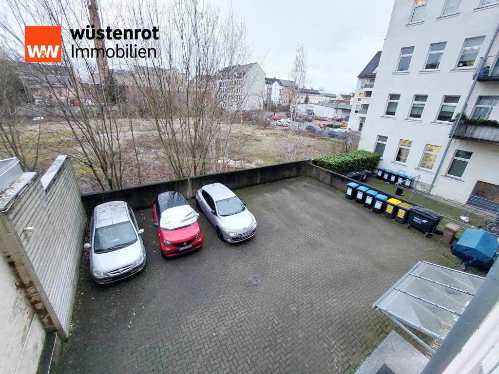 Immobilienangebot - Chemnitz - Alle - Schöne 3-Raum-Eigentumswohnung im 1. OG in Altbau, mit 2 Balkonen & 1 STP in Chemnitz-Sonnenberg