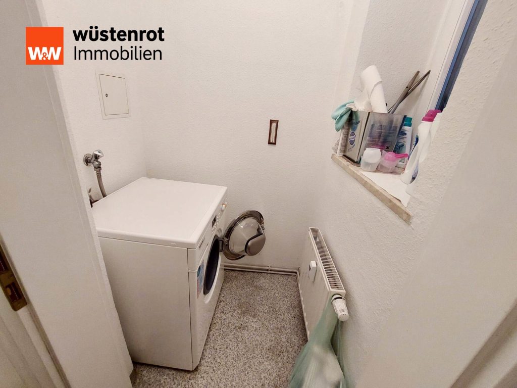 Immobilienangebot - Chemnitz - Alle - Schöne 3-Raum-Eigentumswohnung im 1. OG in Altbau, mit 2 Balkonen & 1 STP in Chemnitz-Sonnenberg