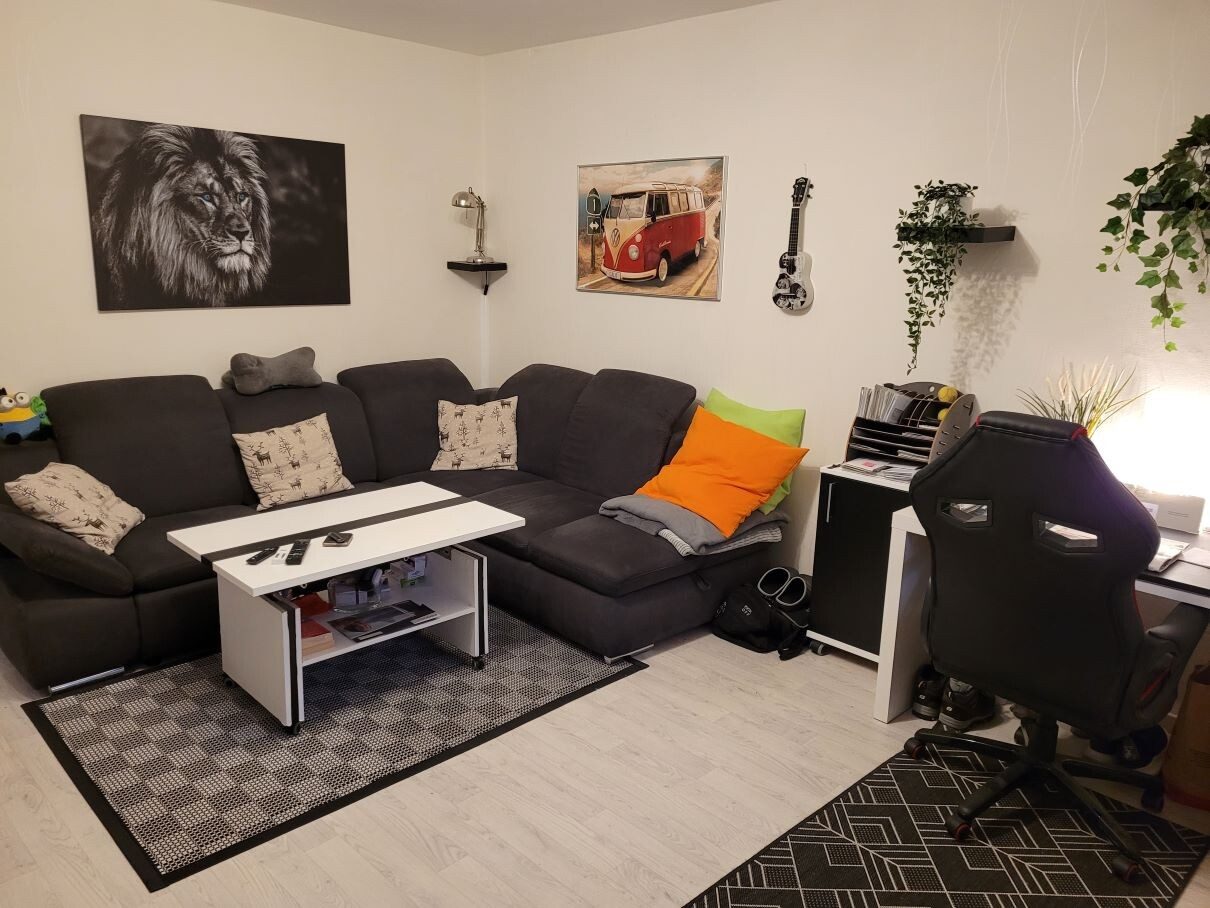 Immobilienangebot - Neumünster - Alle - Gut geschnittene, vermietete ETW mit Fernwärme und Balkon in zentraler Lage von Neumünster