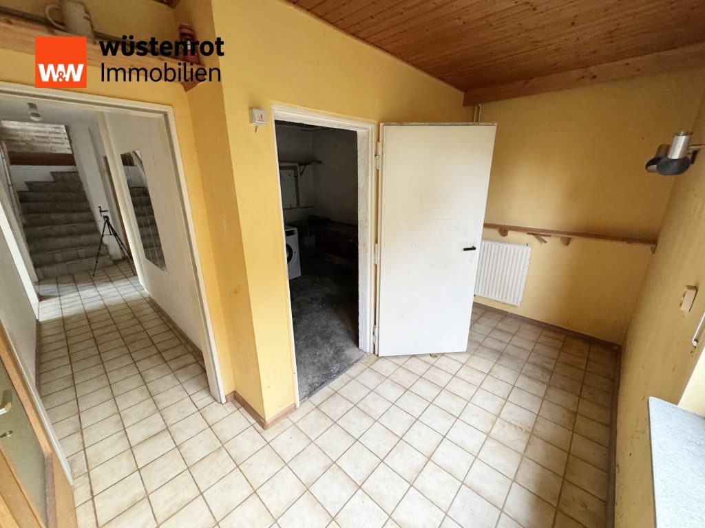 Immobilienangebot - Bad Kreuznach - Alle - +++BAD KREUZNACH AGNESIENBERG: SANIERUNGSBEDÜRFTIGES EINFAMILIENHAUS IN TOP LAGE+++