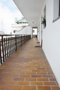 Immobilienangebot - Durach / Miesenbach - Alle - 3,5 - Zimmer - Maisonettewohnung mit Einzelgaragenstellplatz in Durach-Oberkottern