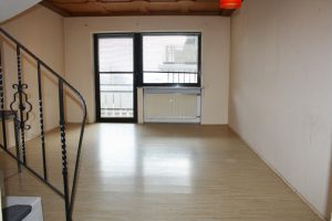 Immobilienangebot - Durach / Miesenbach - Alle - 3,5 - Zimmer - Maisonettewohnung mit Einzelgaragenstellplatz in Durach-Oberkottern