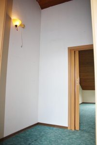 Immobilienangebot - Durach / Miesenbach - Alle - 3,5 - Zimmer - Maisonettewohnung mit Einzelgaragenstellplatz in Durach-Oberkottern