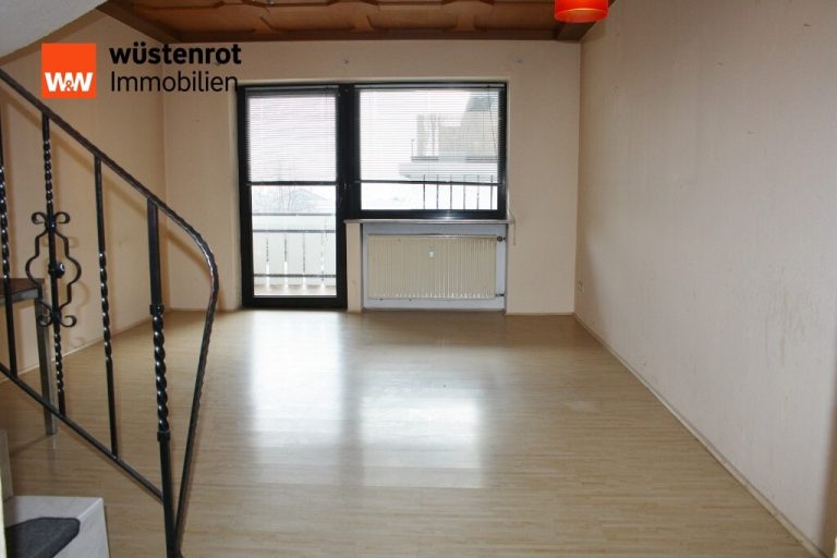 Immobilienangebot - Durach / Miesenbach - Alle - 3,5 - Zimmer - Maisonettewohnung mit Einzelgaragenstellplatz in Durach-Oberkottern
