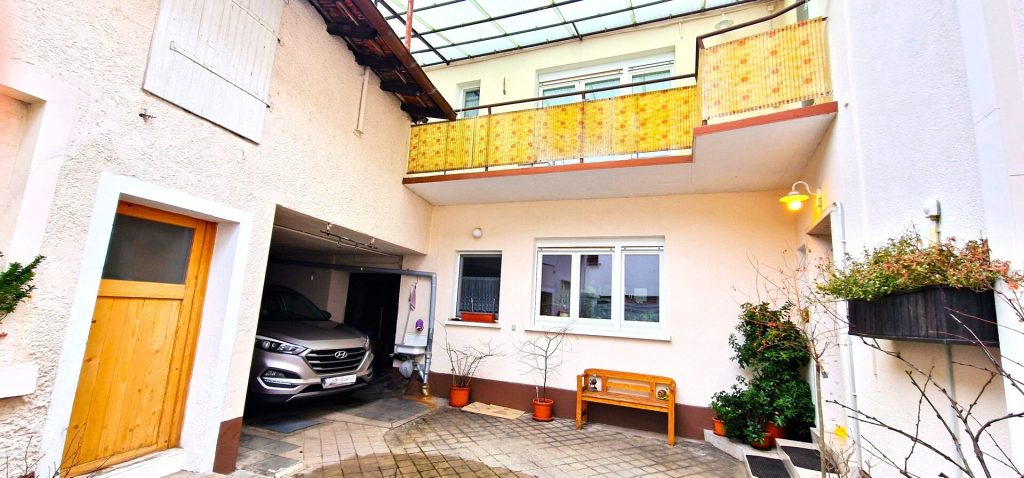 Immobilienangebot - Alsheim - Alle - Großes Einfamilienhaus mit Potenzial für zwei Generationen