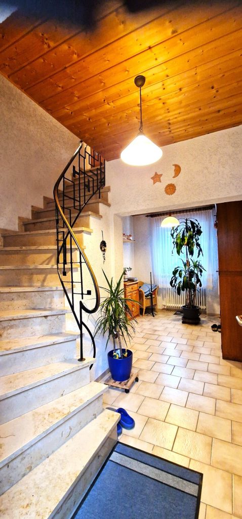 Immobilienangebot - Alsheim - Alle - Großes Einfamilienhaus mit Potenzial für zwei Generationen