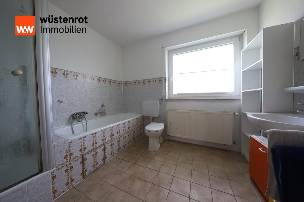 Immobilienangebot - Hüttisheim / Humlangen - Alle - Attraktive Doppelhaushälfte in einer schönen und familienfreundlichen Wohnlage von Hüttisheim!