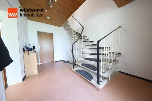 Immobilienangebot - Hüttisheim / Humlangen - Alle - Attraktive Doppelhaushälfte in einer schönen und familienfreundlichen Wohnlage von Hüttisheim!