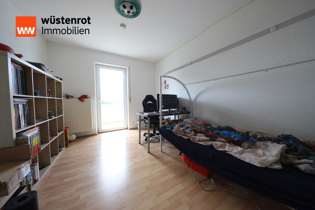 Immobilienangebot - Hüttisheim / Humlangen - Alle - Attraktive Doppelhaushälfte in einer schönen und familienfreundlichen Wohnlage von Hüttisheim!
