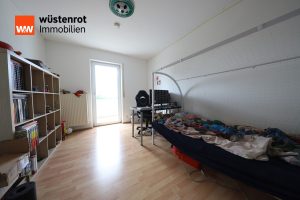 Immobilienangebot - Hüttisheim / Humlangen - Alle - Attraktive Doppelhaushälfte in einer schönen und familienfreundlichen Wohnlage von Hüttisheim!