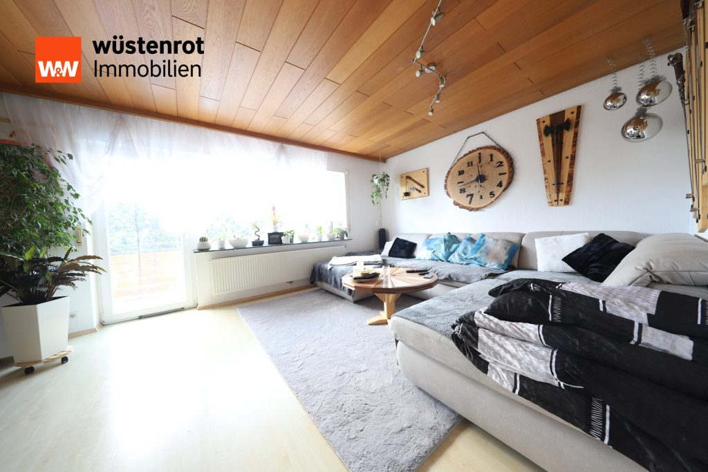 Immobilienangebot - Hüttisheim / Humlangen - Alle - Familiengerechte Doppelhaushälfte in einer schönen und familienfreundlichen Wohnlage von Hüttisheim!