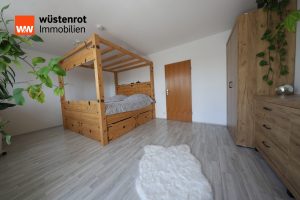 Immobilienangebot - Hüttisheim / Humlangen - Alle - Familiengerechte Doppelhaushälfte in einer schönen und familienfreundlichen Wohnlage von Hüttisheim!