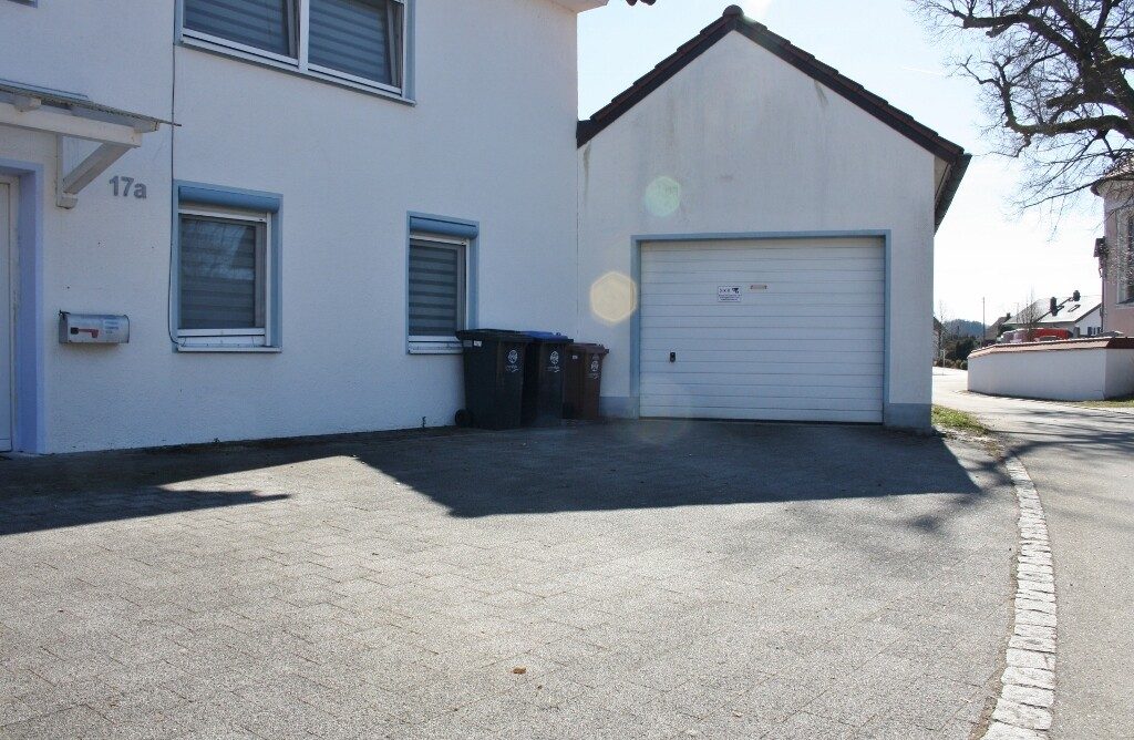 Immobilienangebot - Markt Rettenbach / Eutenhausen - Alle - Großzügige, behindertengerechte Doppelhaushälfte mit Garten und Garage