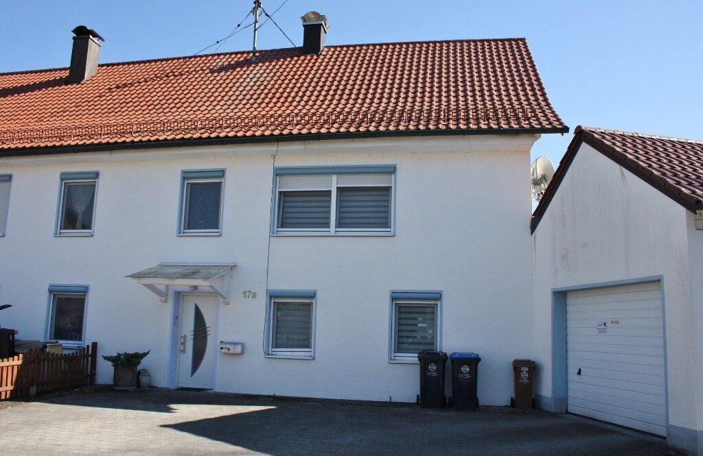 Immobilienangebot - Markt Rettenbach / Eutenhausen - Alle - Großzügige, behindertengerechte Doppelhaushälfte mit Garten und Garage