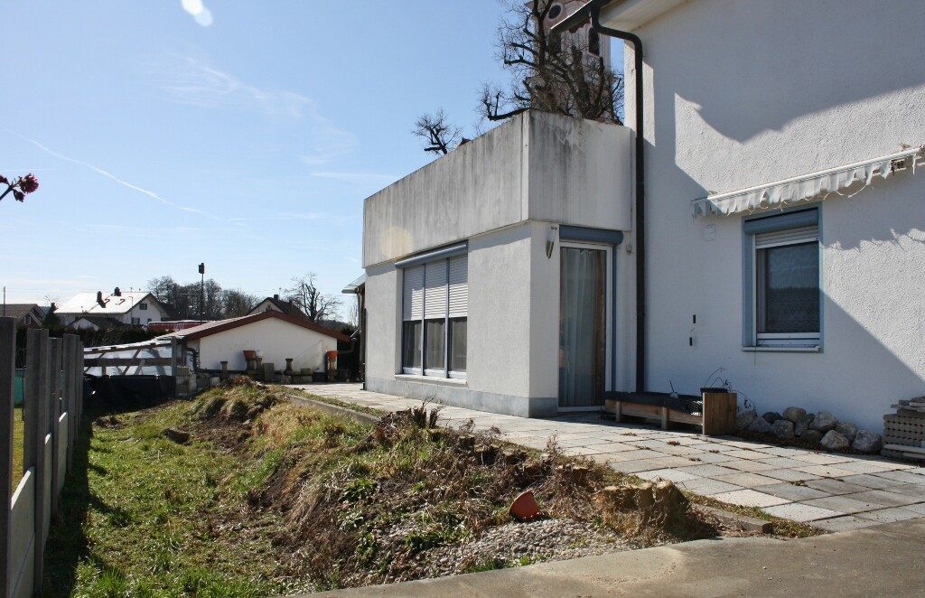 Immobilienangebot - Markt Rettenbach / Eutenhausen - Alle - Großzügige, behindertengerechte Doppelhaushälfte mit Garten und Garage