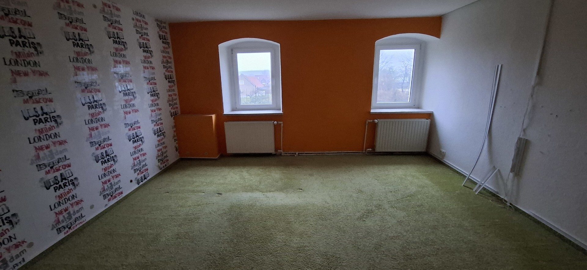 Immobilienangebot - Markersdorf - Alle - Wohnhaus in Markersdorf- drei Wohnungen im OG, Gewerberaum im EG