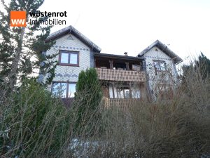 Immobilienangebot - Steinach - Alle - Viel Platz im eigenen Zuhause - Großes Einfamilienhaus in ruhiger Lage von Steinach