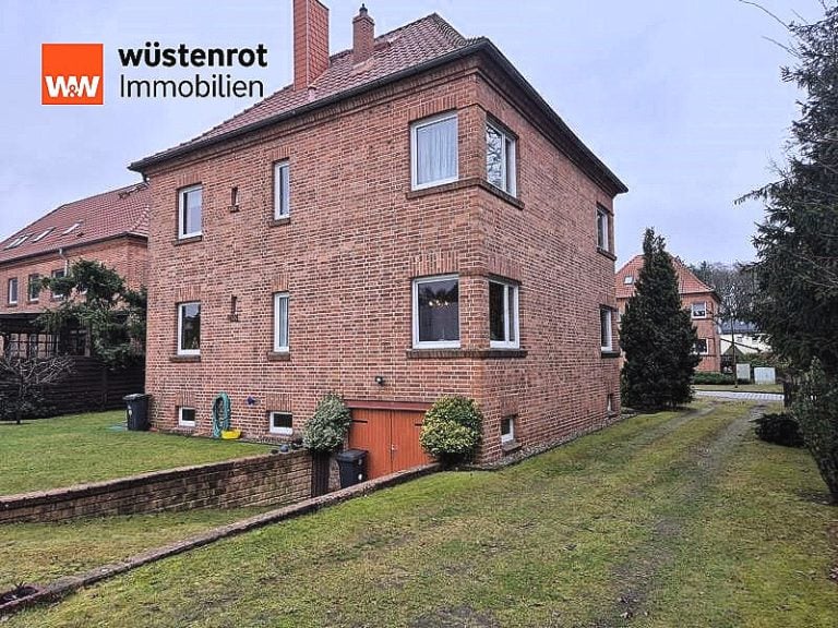 Immobilienangebot - Grabow - Alle - Investment mit Potential - Stadthaus -2 WE mit Keller - ohne Außenprovision - Mietfreie Übergabe möglich