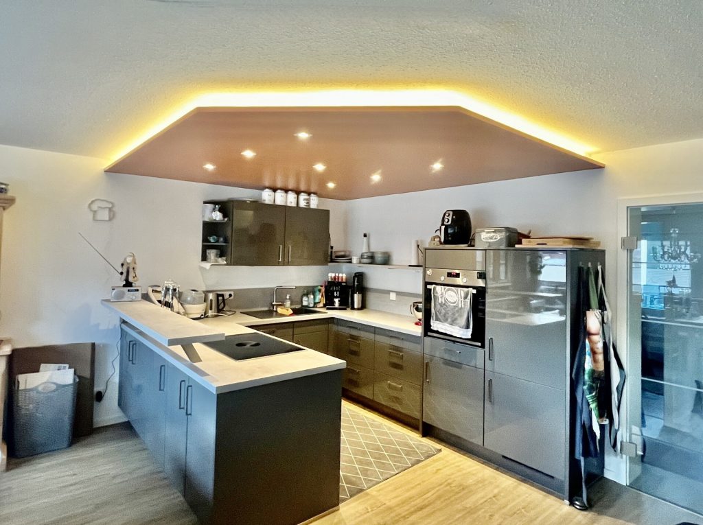 Immobilienangebot - Oberstaufen - Alle - Traumhafte 4 Zimmer Wohnung im 2. OG, mit Sonnenloggia