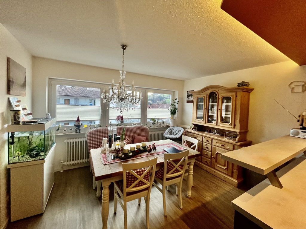 Immobilienangebot - Oberstaufen - Alle - Traumhafte 4 Zimmer Wohnung im 2. OG, mit Sonnenloggia