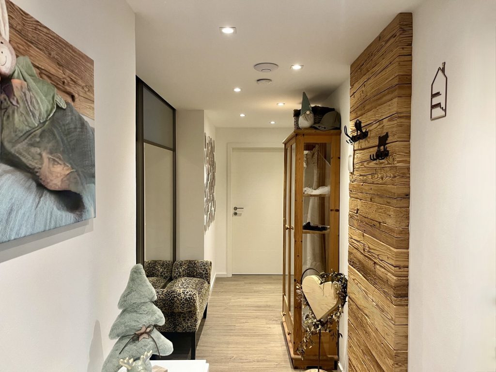 Immobilienangebot - Oberstaufen - Alle - Traumhafte 4 Zimmer Wohnung im 2. OG, mit Sonnenloggia
